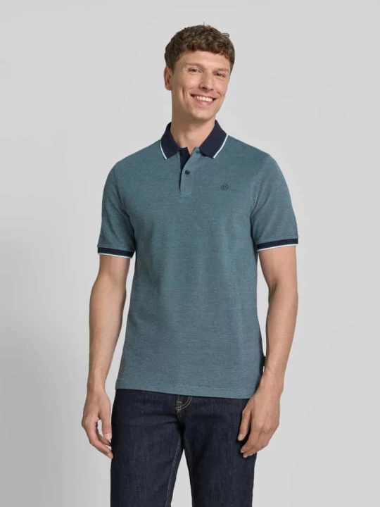 Zdjęcie produktu koszulka polo o kroju regular fit z wyhaftowanym logo Bugatti Zielony