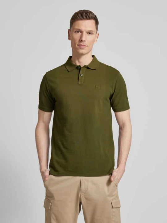Zdjęcie produktu Koszulka polo o kroju regular fit z wyhaftowanym logo Camel Active Oliwkowy
