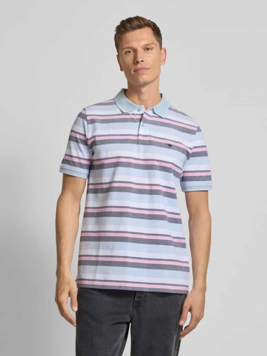Zdjęcie produktu Koszulka polo o kroju regular fit z wyhaftowanym logo FYNCH-HATTON Jasnoniebieski