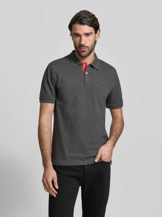 Zdjęcie produktu Koszulka polo o kroju regular fit z wyhaftowanym logo Gant Ciemnoszary