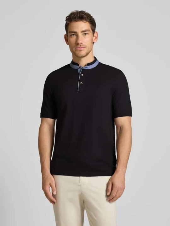 Zdjęcie produktu Koszulka polo o kroju regular fit ze stójką i wyhaftowanym logo Bugatti Czarny