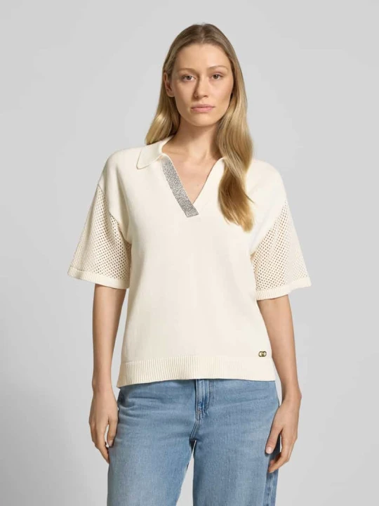 Zdjęcie produktu Koszulka polo o kroju relaxed fit w dzianinowym wyglądzie z aplikacją z cyrkonii Liu Jo Złamany biały