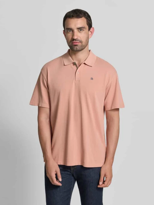 Zdjęcie produktu Koszulka polo o kroju relaxed fit z wyhaftowanym logo Scotch & Soda Brudnoróżowy