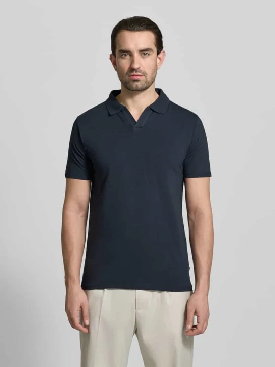 Zdjęcie produktu Koszulka polo o kroju slim fit z dekoltem w serek lindbergh Granatowy