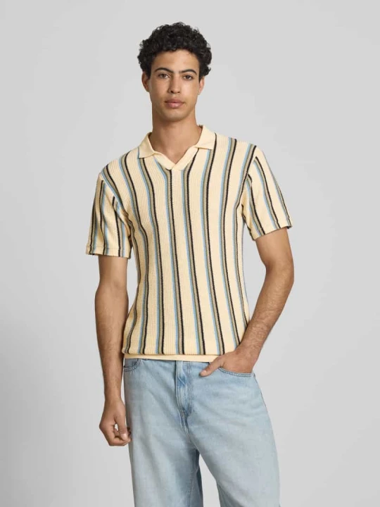 Zdjęcie produktu Koszulka polo o kroju slim fit z dekoltem w serek model 'AMOS' Blend Piaskowy