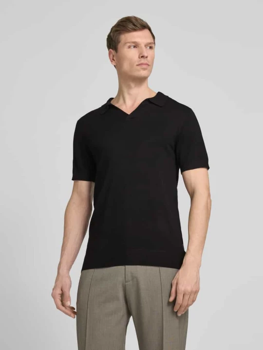 Zdjęcie produktu Koszulka polo o kroju slim fit z dekoltem w serek model ‘Ecovero’ lindbergh Czarny