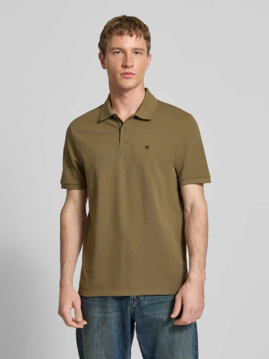 Zdjęcie produktu Koszulka polo o kroju straight fit z wyhaftowanym logo Calvin Klein Jeans Oliwkowy