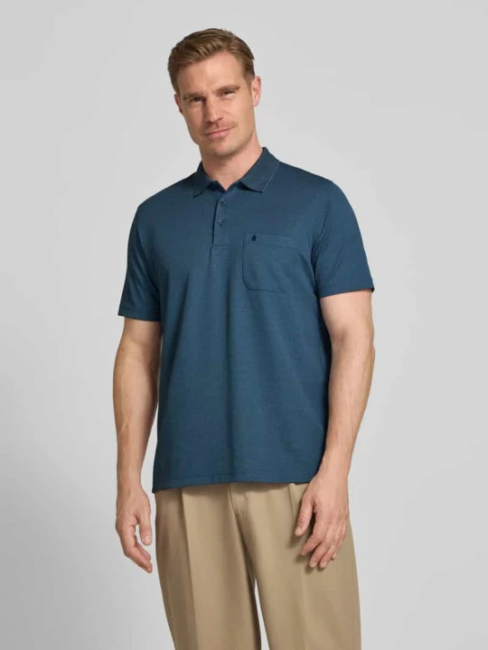 Zdjęcie produktu Koszulka polo w kroju regular fit z listwą guzikową i kieszenią na piersi RAGMAN Granatowy