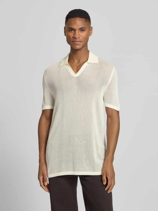 Zdjęcie produktu Koszulka polo w kroju slim fit z dekoltem w serek Antony Morato Złamany biały