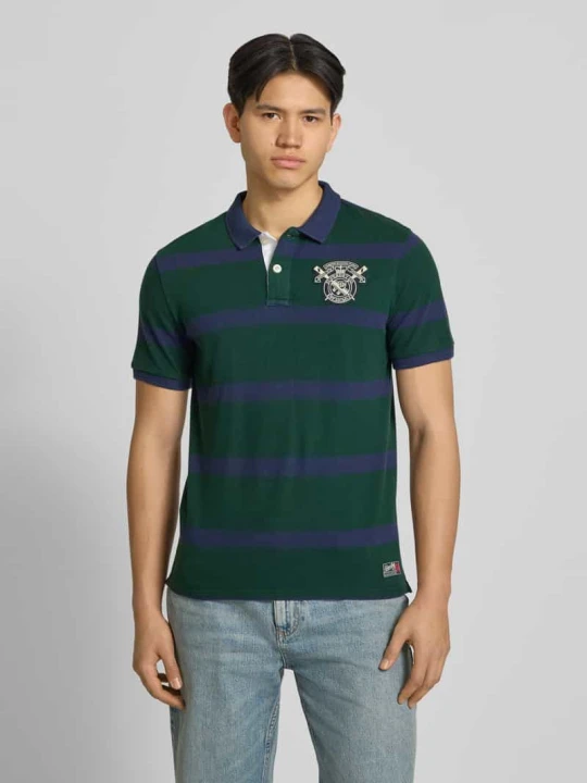 Zdjęcie produktu Koszulka polo w kroju slim fit z naszytym logo i zapięciem na guziki Superdry Ciemnozielony