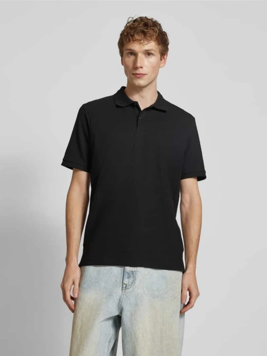 Zdjęcie produktu Koszulka polo z wyhaftowanym logo model ‘AUSTIN’ Jack&Jones Metaliczny czerwony