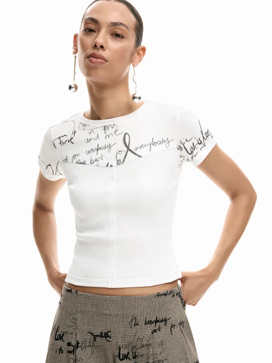 Zdjęcie produktu Żebrowany t-shirt z nadrukiem liter Desigual biały