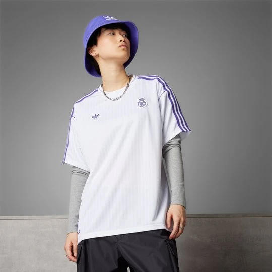 Zdjęcie produktu Koszulka Real Madrid Terrace Icons (Gender Neutral) Adidas biały