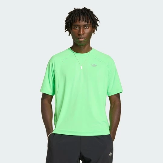 Zdjęcie produktu KOSZULKA TECH TREFOIL ESSENTIALS Z POLIESTRU Adidas Screaming Green