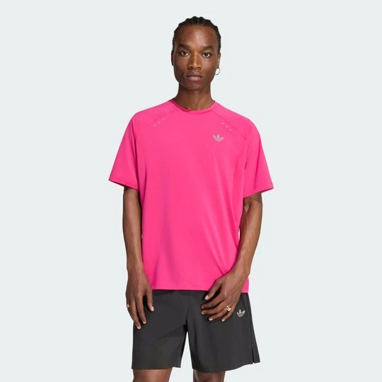 Zdjęcie produktu KOSZULKA TECH TREFOIL ESSENTIALS Z POLIESTRU Adidas Real Magenta