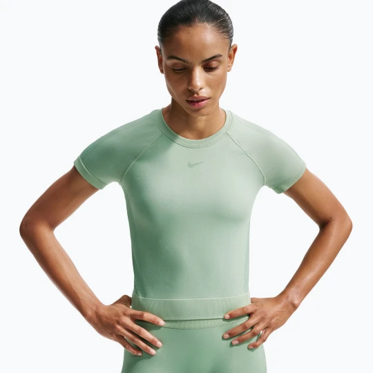 Zdjęcie produktu Koszulka treningowa damska Nike Pro Seamless Dri-Fit steam Zielony