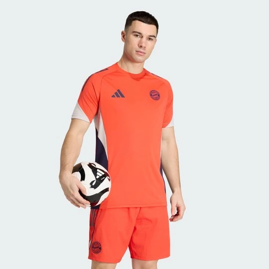 Zdjęcie produktu Koszulka treningowa FC Bayern Tiro 25 Competition Adidas
