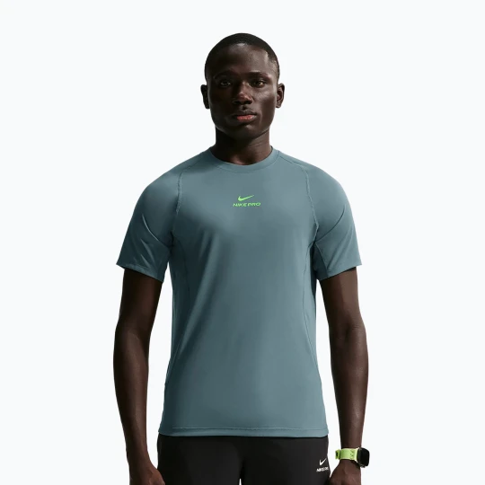 Zdjęcie produktu Koszulka treningowa męska Nike Pro Training Dri-Fit mineral slate / green strike Niebieski