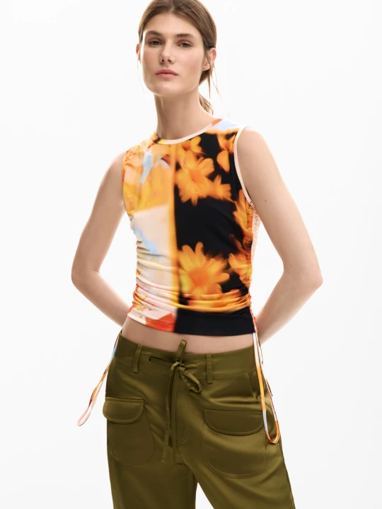 Zdjęcie produktu Koszulka w kwiaty arty Desigual MATERIAL FINISHES
