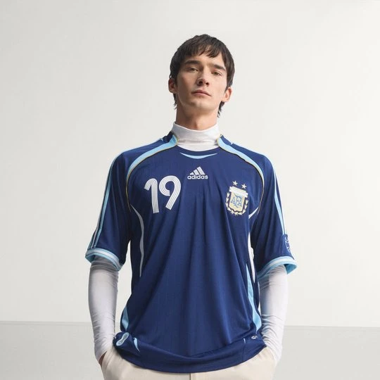 Zdjęcie produktu Koszulka wyjazdowa Argentyna 2006 Messi Adidas Dark Blue