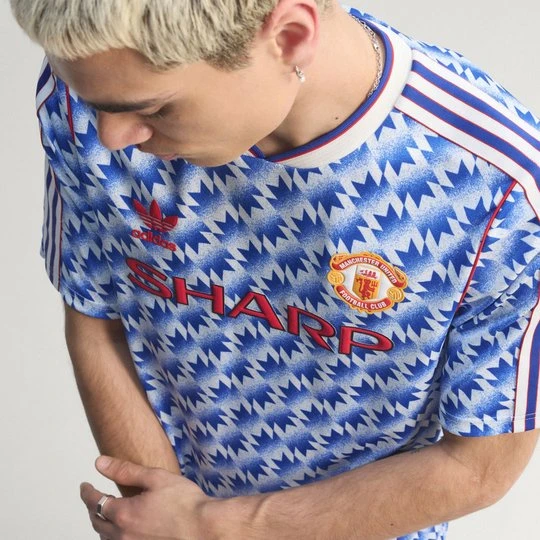Zdjęcie produktu Koszulka wyjazdowa Manchester United 90 Adidas