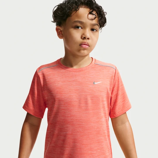 Zdjęcie produktu Koszulka z krótkim rękawem dla dużych dzieci Dri-FIT Nike Miler - Pomarańczowy