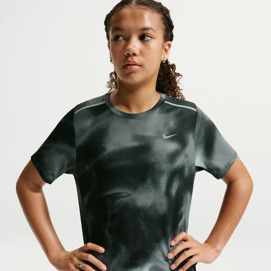 Zdjęcie produktu Koszulka z krótkim rękawem dla dzieci Dri-FIT Nike Miler - Czerń
