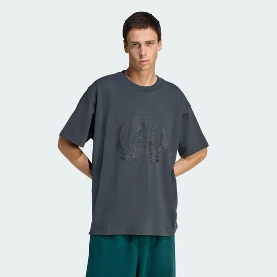 Zdjęcie produktu KOSZULKA Z KRÓTKIM RĘKAWEM I GRAFIKĄ ADIDAS ORIGINALS & ALL BLACKS LOOSE SS