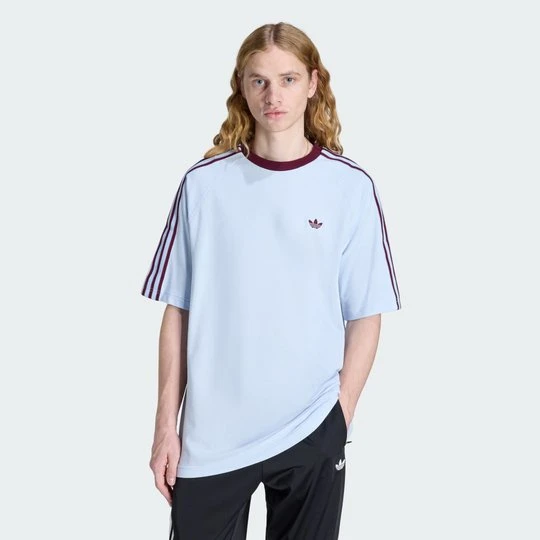 Zdjęcie produktu KOSZULKA Z KRÓTKIM RĘKAWEM I KONTRASTOWYM WYKOŃCZENIEM BRITCORE Adidas Crystal Sky