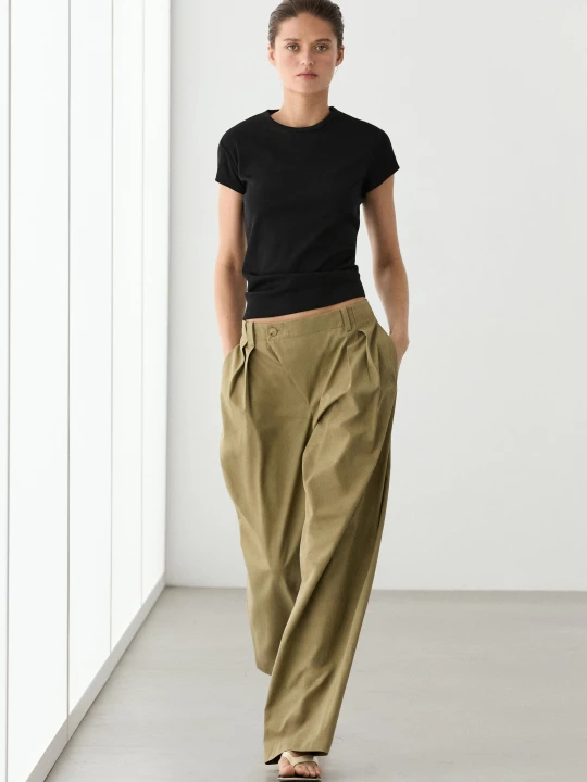Zdjęcie produktu Koszulka Z Krótkim Rękawem Ze 100% Bawełny Merceryzowanej - Czarny - Massimo Dutti - Female