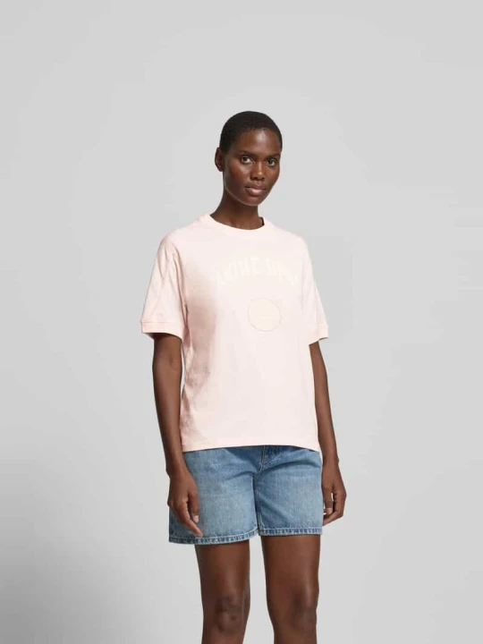 Zdjęcie produktu męski t-shirt w kroju regular fit z nadrukiem z logo Anine Bing Jasnoróżowy