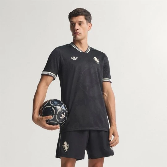 Zdjęcie produktu Koszulka z trzeciego zestawu Juventus 25/26 Authentic Adidas czarny