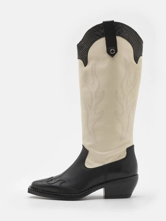 Zdjęcie produktu Kowbojki i obuwie motocyklowe Steve Madden czarny melanż