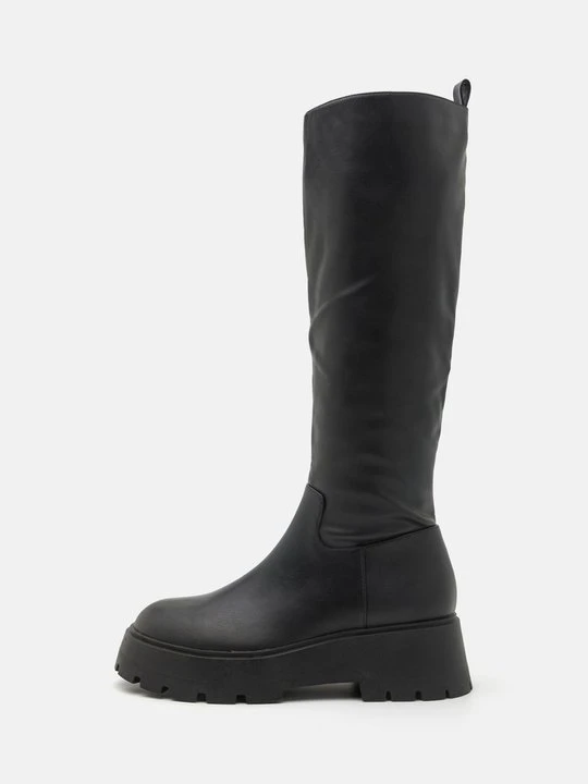 Zdjęcie produktu Kozaki na platformie Rubi Shoes by Cotton On czarny
