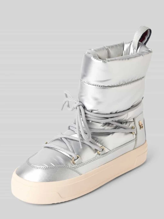 Zdjęcie produktu Kozaki sznurowane z detalem z logo Tommy Hilfiger Srebrny