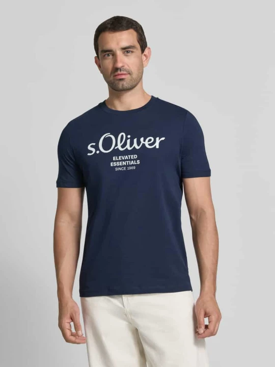 Zdjęcie produktu krój regular fit t-shirt z czystej bawełny model 'BASIC TEE BIG LOGO' s.Oliver Granatowy
