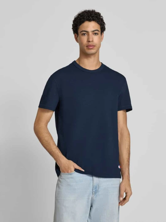 Zdjęcie produktu krój regular fit t-shirt z mieszanki bawełny Tommy Jeans Granatowy