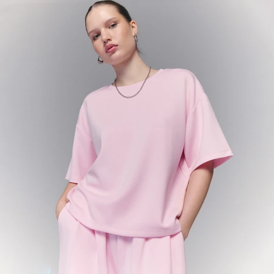 Zdjęcie produktu Krótka koszulka loose fit basic z modalem w składzie różowa House