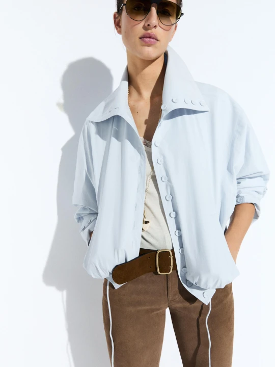 Zdjęcie produktu Krótka Kurtka Z Ozdobnymi Guzikami - Niebieski Sprany - Massimo Dutti - Female