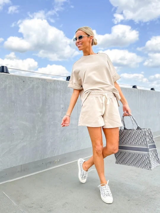 Zdjęcie produktu Krótki Komplet Dresowy Beżowy Elite ClothStore