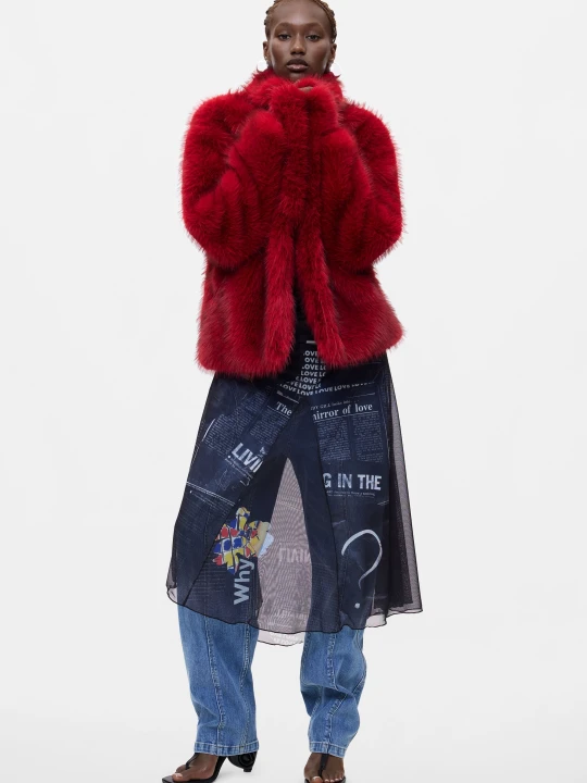 Zdjęcie produktu Krótki płaszcz z futra Desigual czerwony