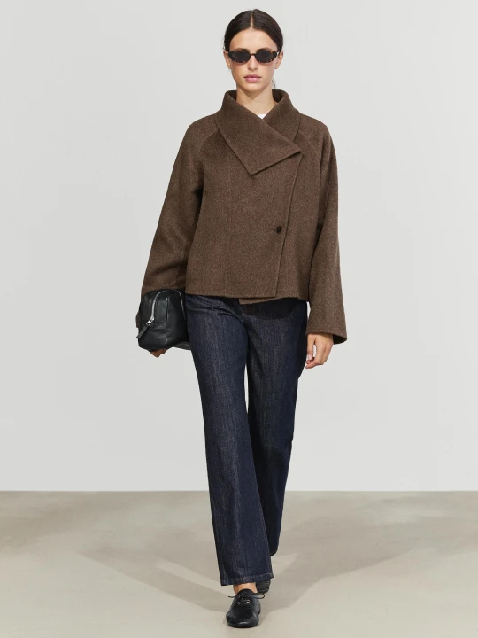 Zdjęcie produktu Krótki Płaszcz Z Mieszanki Wełny Z Bocznym Zapięciem - Czekoladowy - Massimo Dutti - Female