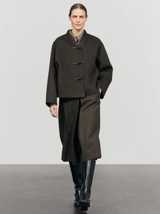Zdjęcie produktu Krótki Płaszcz Z Mieszanki Wełny Z Detalem Guzików - Ciemnoszary - Massimo Dutti - Female