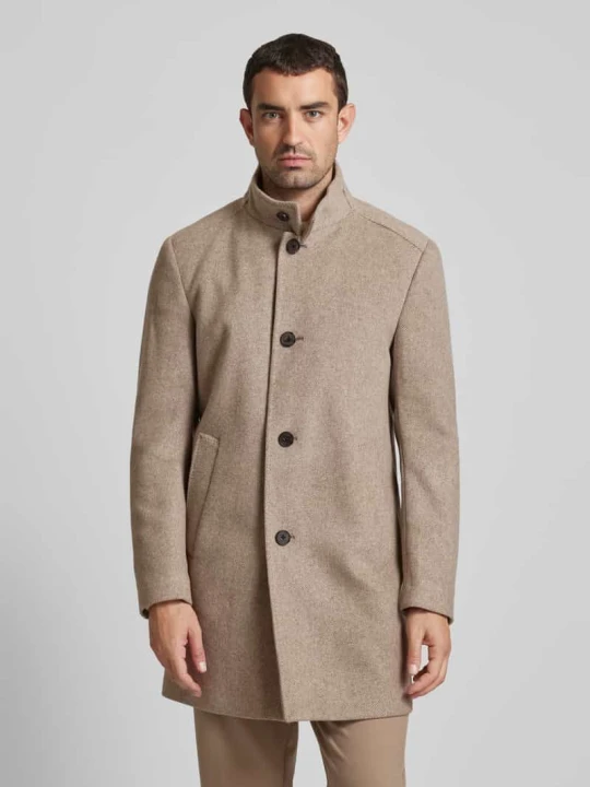 Zdjęcie produktu Płaszcz krótki męski JOOP! Collection;Mieszanka bawełny;Prosty krój;Model ‘Maron’;Stójka;Boczne wpuszczane kieszenie;Szwy działowe;Zapięcie na guzik;Długość tył Beżowy