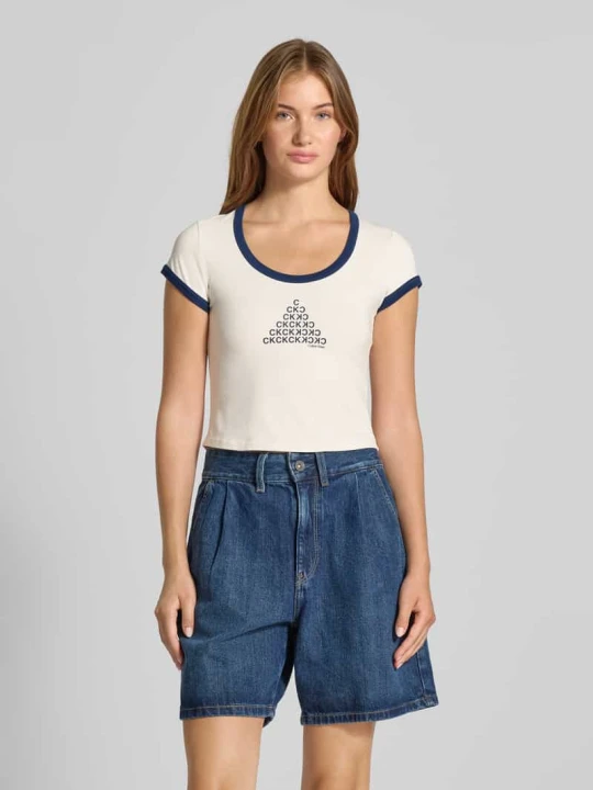 Zdjęcie produktu Krótki T-shirt z okrągłym dekoltem Calvin Klein Jeans Écru