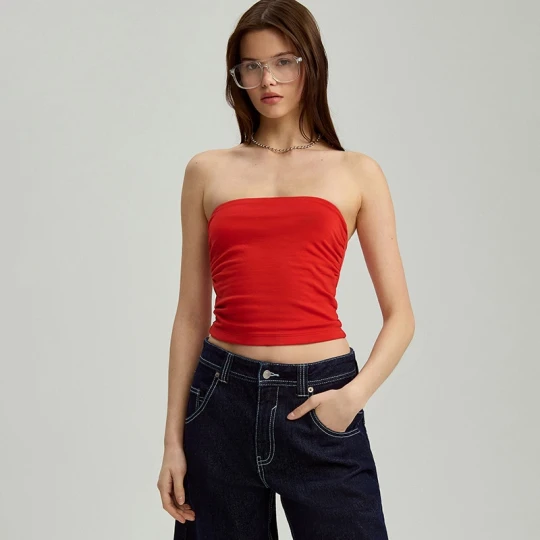 Zdjęcie produktu Krótki top bandeau z dzianiny czerwony House
