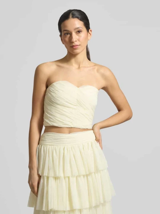 Zdjęcie produktu Krótki top w stylu off-shoulder Lace & Beads Złamany biały