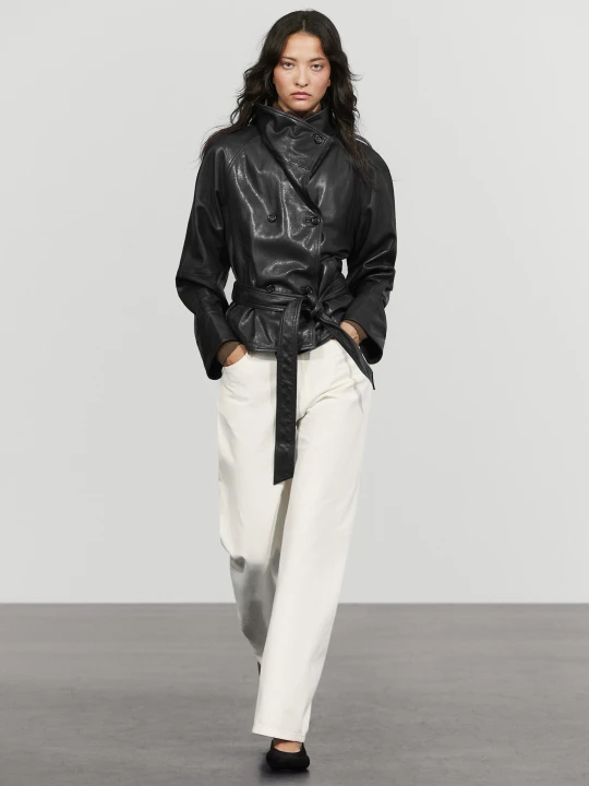 Zdjęcie produktu Krótki Trencz Z Golfem Ze Skóry - Czarny - Massimo Dutti - Female