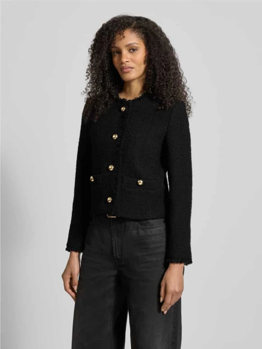 Zdjęcie produktu Krótki żakiet o kroju slim fit z mieszanki żywej wełny model „AGAMI” Weekend Max Mara Czarny