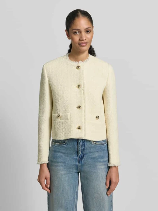 Zdjęcie produktu Krótki żakiet o kroju slim fit z mieszanki żywej wełny model „AGAMI” Weekend Max Mara Złamany biały